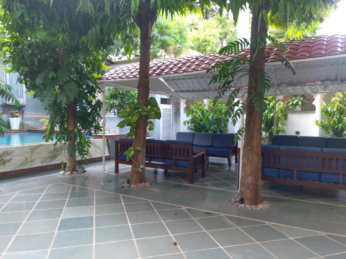 Hotel Raj Palace Ουνταϊπούρ Εξωτερικό φωτογραφία