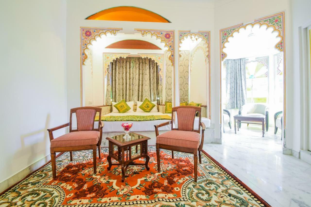 Hotel Raj Palace Ουνταϊπούρ Εξωτερικό φωτογραφία